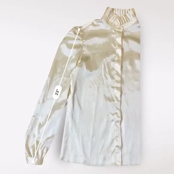 St. John Vintage 80’s‎ Cream Satin Blouse Pleated Collar Size 6